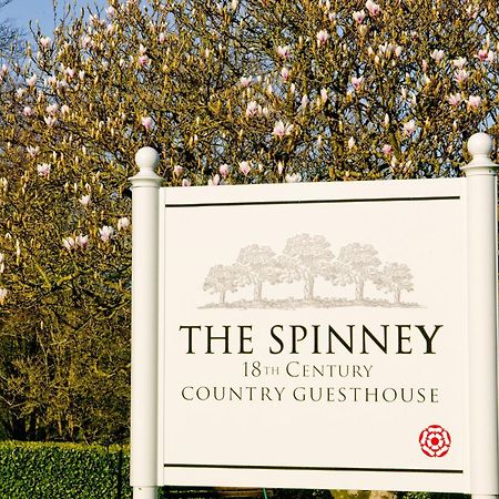 The Spinney บาร์นสเตเปิล ภายนอก รูปภาพ